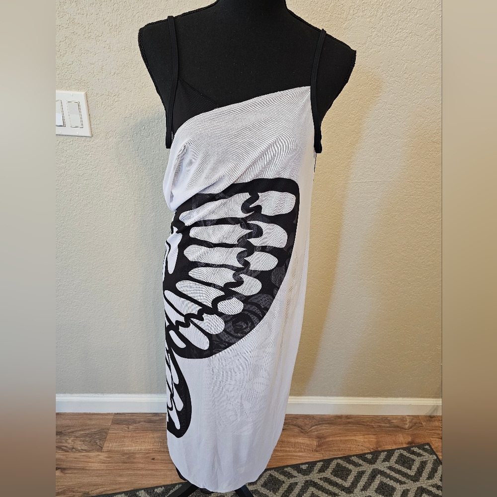 Black and White Wrap Around Cover-up